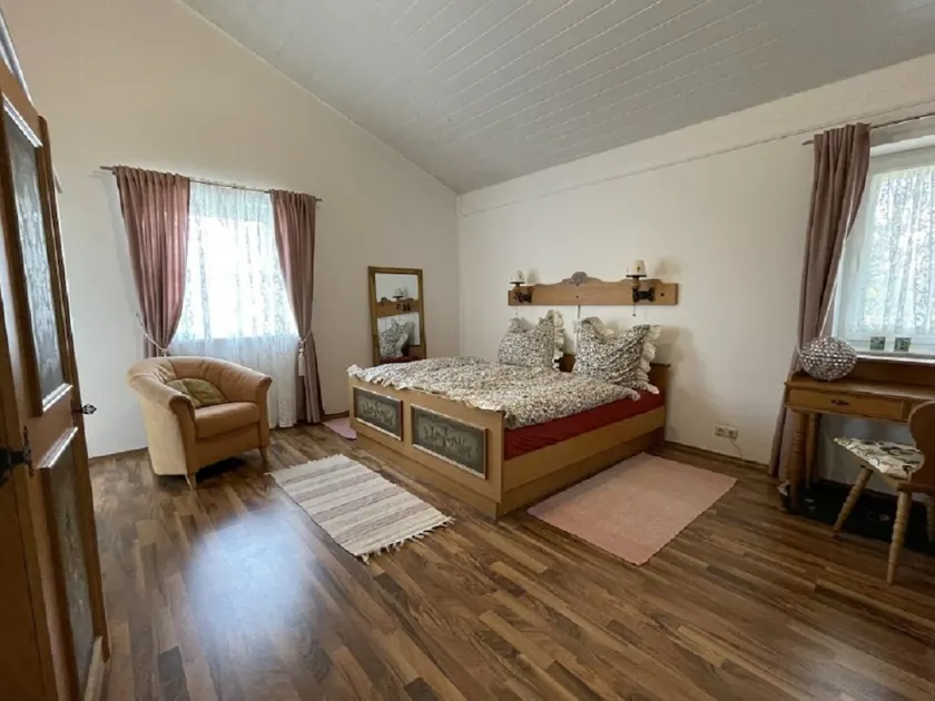 2 Bedroom Apartment in Kempten - Image 1