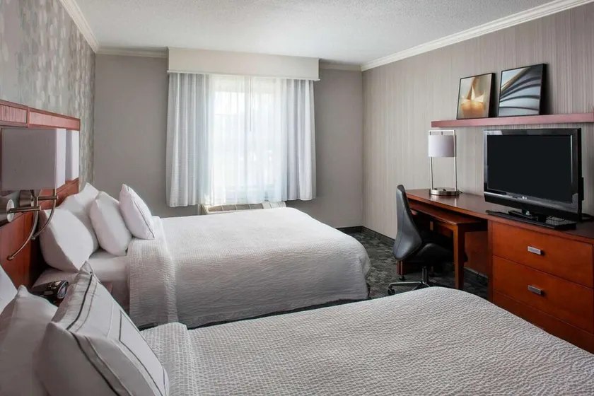 Visit Lowell Memorial Auditorium! Pet-friendly Property, Onsite Parking! - Image 1