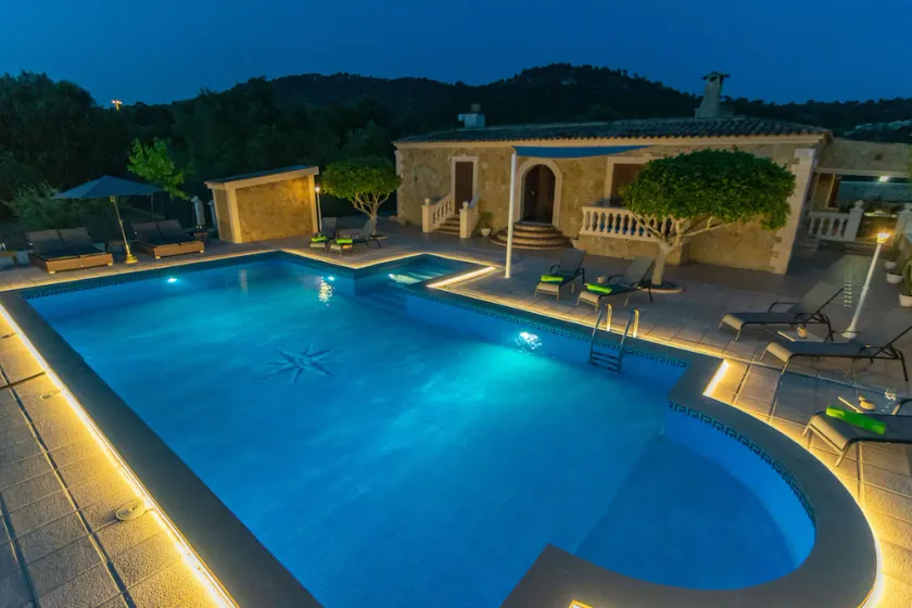 Villa Arhu - Image 1