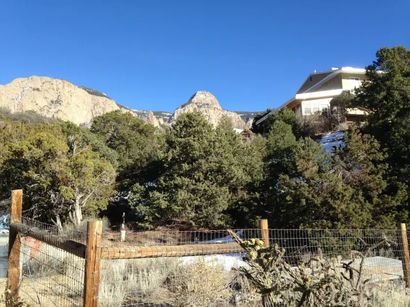 Belle 1bd Dans les montagnes à la périphérie de Albuquerque - Image 1