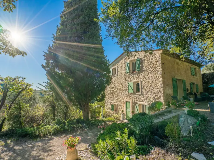 Stunning private villa for 6 guests with WIFI, pool, TV, patio and pets allowed - Image 1