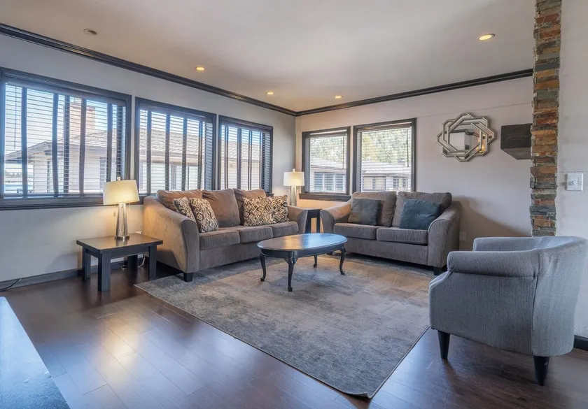 RR-Edgewater 16 - Image 1