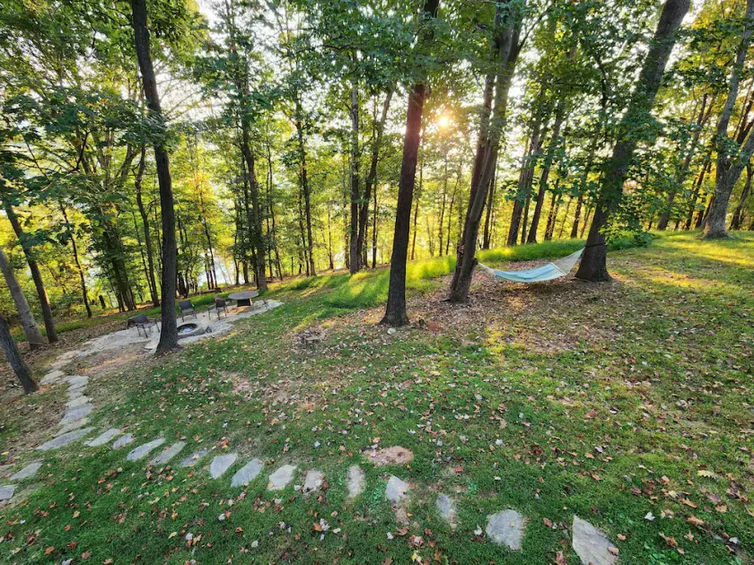 Asheville Mt home for 2 Families-2 kitchens, living rooms-Dogs-3 Miles to DT! - Image 1