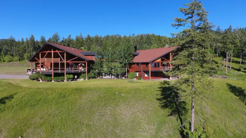 14,229 sqft Estate auf 8ac mit 4100sq ft Gästehaus mit TikiBar HotTub WeightRoom - Image 1