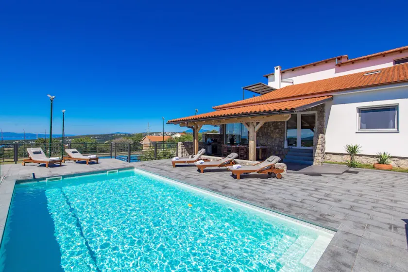 Villa Beatifull con vista sul mare, piscina privata e campo da tennis. - Image 1