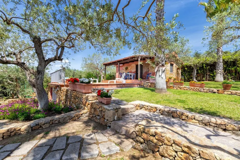 Villa 'Sa Domo Su Sole ' with Sea View, Private Terrace and Wi-Fi - Image 1
