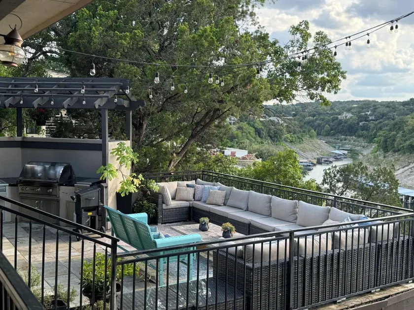 Lakeway Waterfront,  Lake Travis, Private Dock & Hot Tub - Image 1