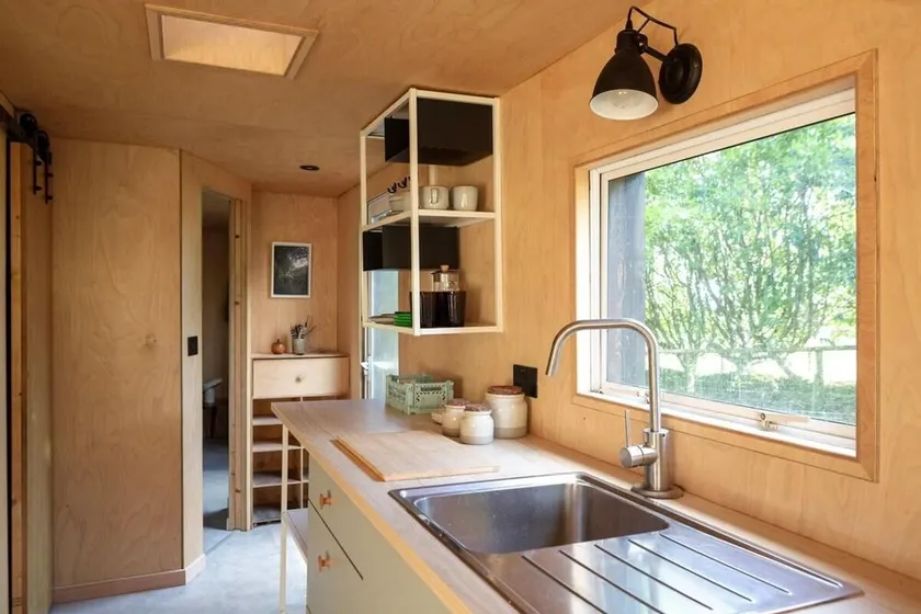 1 Bed Cabin between Falmouth & Truro - Image 1