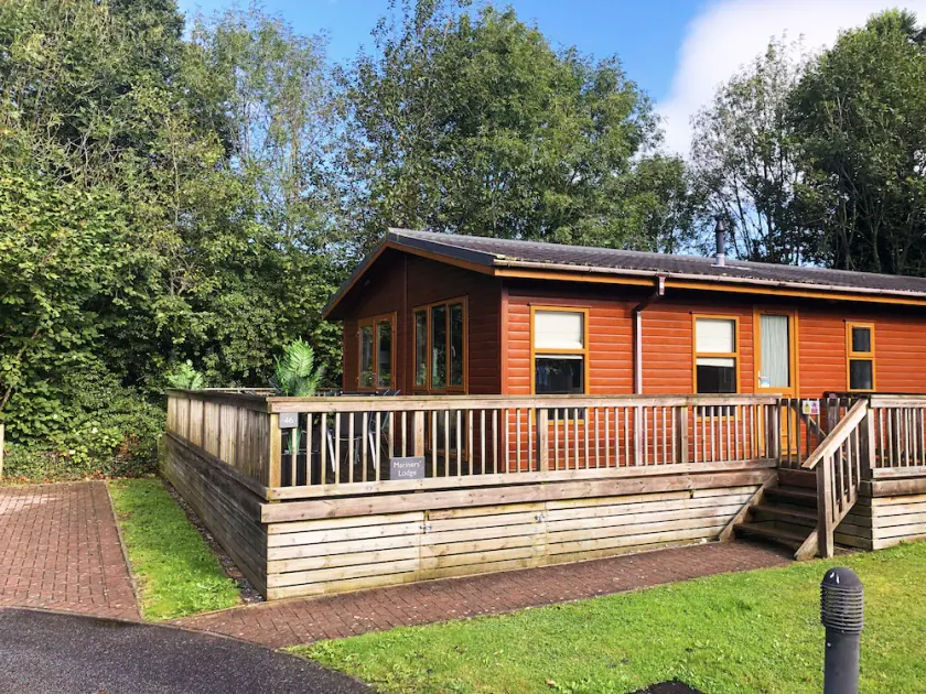 Stunning lodge in an idyllic location,  sleeps 6, parking + dogs - Image 1