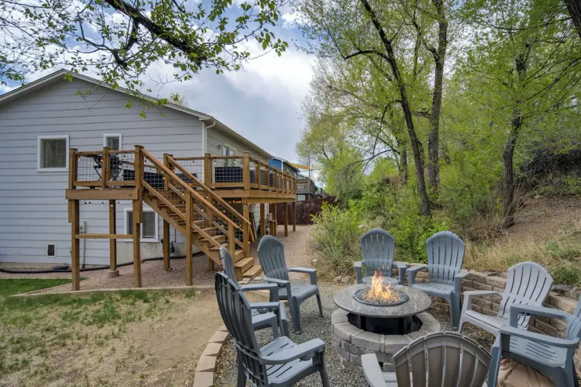 Traveler's Terrace Old Colorado City Fire Pit - Image 1
