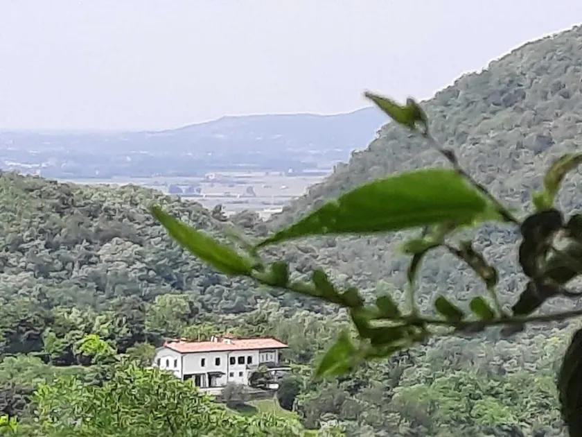 Villa a Teolo con giardino e vista sui colli - Image 1