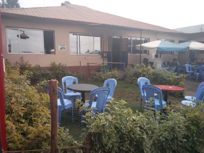 Small Villa Gardens - Image 1
