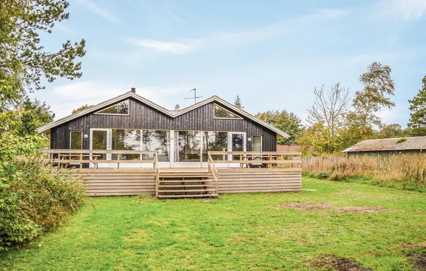Four-Bedroom Holiday Home In Ebeltoft - Image 1