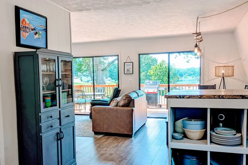 Dock Sun Point - Lakefront home for easy boating, fishing, private dock & AC/Wifi, Dogs ok! - Image 1