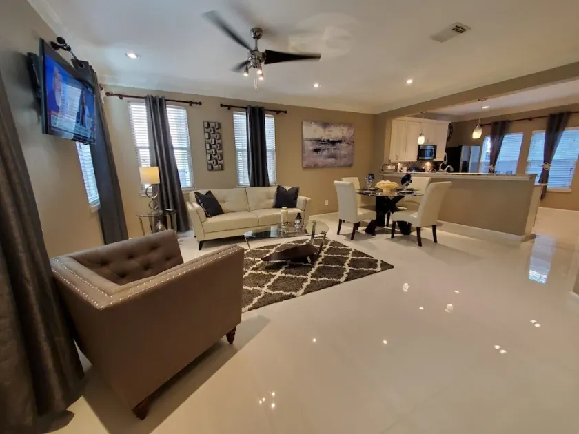 LUXURY EXECUTIVE TOWNHOUSE - Houston \\ Kemah Area À partir de 100 € - Image 1
