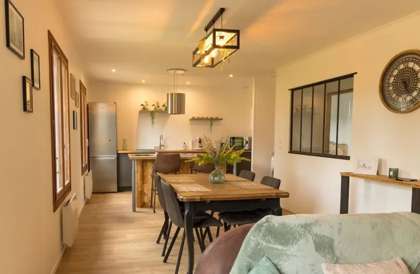 Maison Avec Jacuzzi, Calme ET Detente EN Nature - Image 1