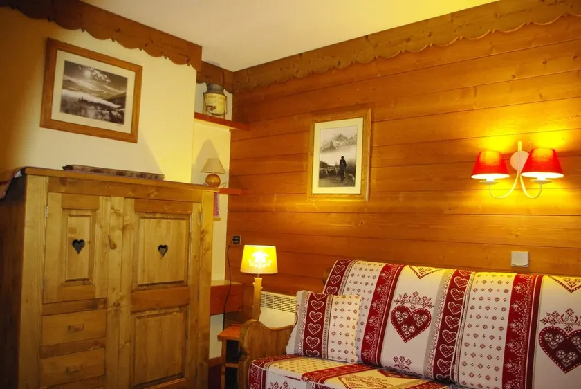 Valmorel 4 people Apt 27 m2 slopes resort center - Image 1