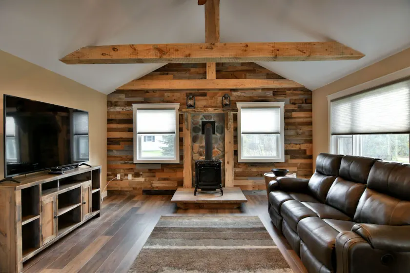 Hayward - 5 Bedroom, sleeps 10 - Image 1