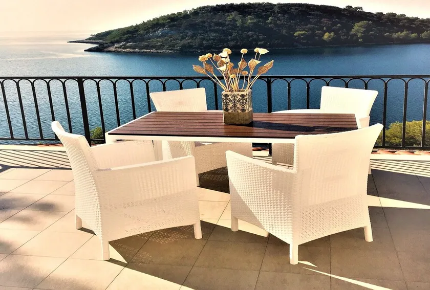 Modern apartment with the 180 degree breathtaking sea view - Image 1