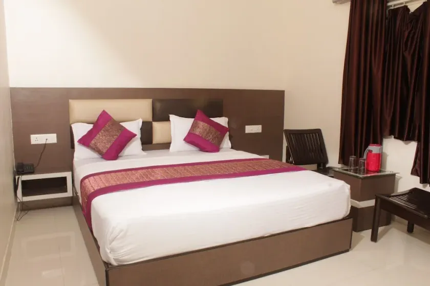 Rosewood Inn Hotel and BnB - Image 1