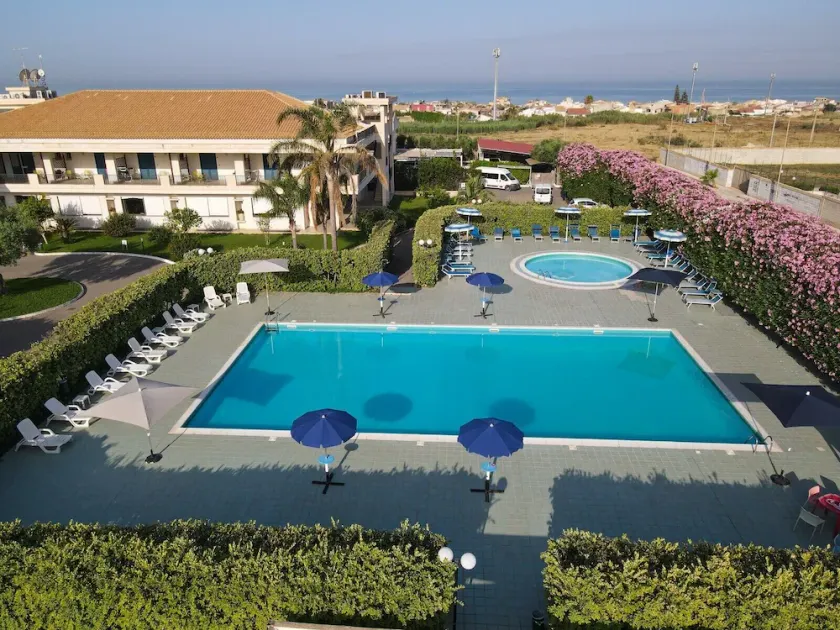 Baraka Holiday Apartments - Image 1