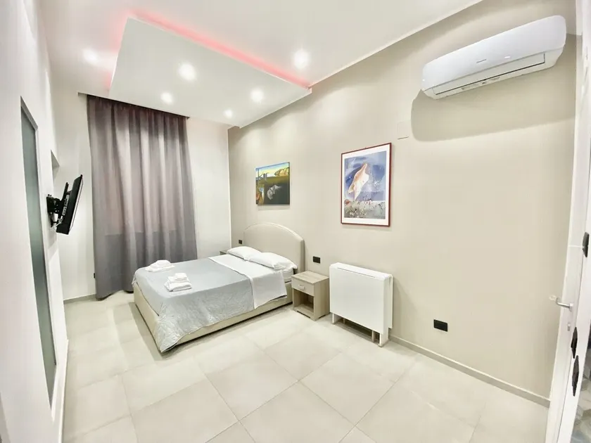 Room25sqm Guest House Center - Image 1