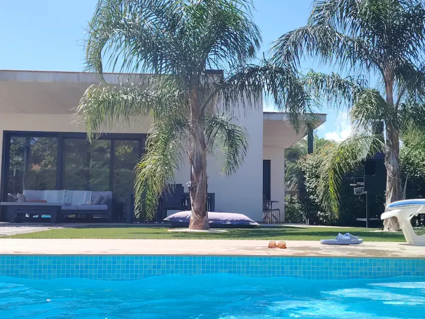 Modern Villa in Costa Brava, Private Pool, Garden, Sand beach 300m, Golf 5km - Image 1