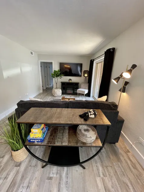 Complete remodel! Upscale Condo! walking distance to UGA - Image 1