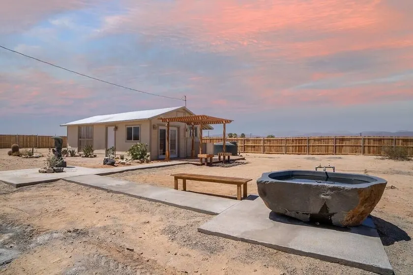 House 9 · *Private Hot Springs* Olive Cabin - Image 1