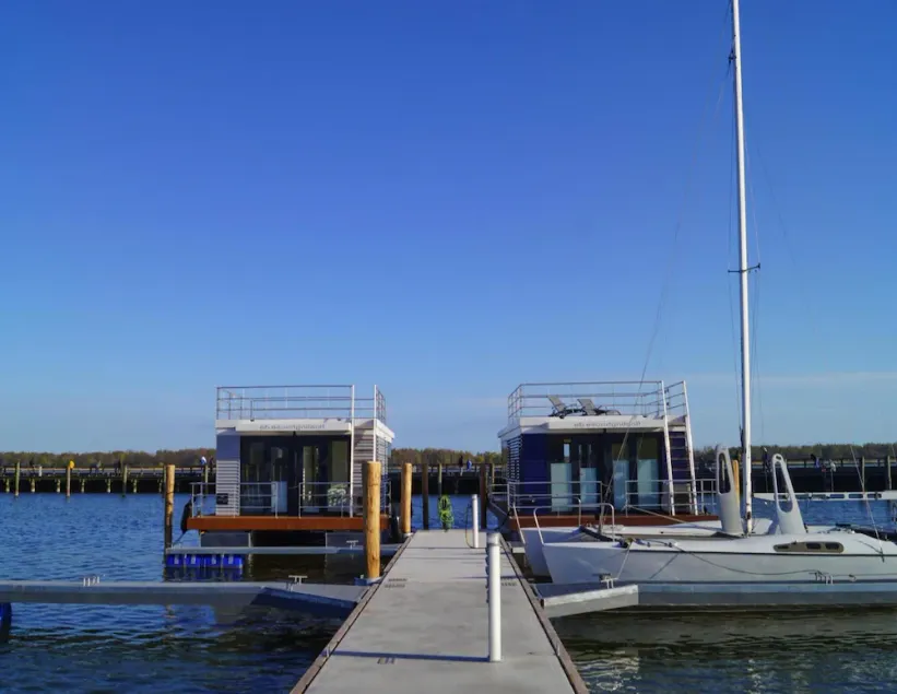 Hausboot Schwimmendes Haus in Ribnitz-Damgarten - Image 1