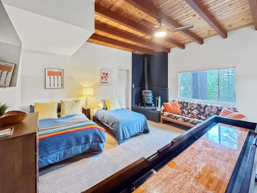 Pet-friendly, central heat, shuffle board and EV charger! - Image 1