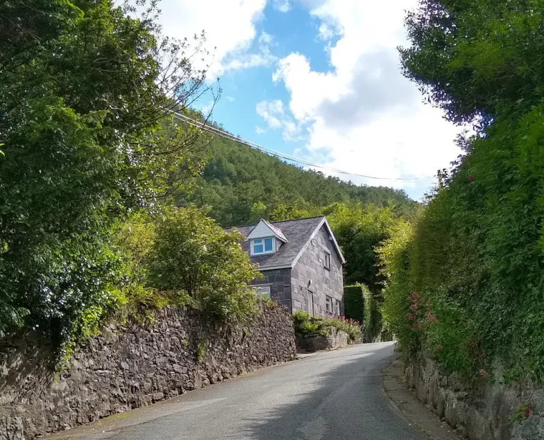 Wonderful Welsh cottage. Dog friendly. EV charger.  Near Betws y Coed. Snowdonia - Image 1