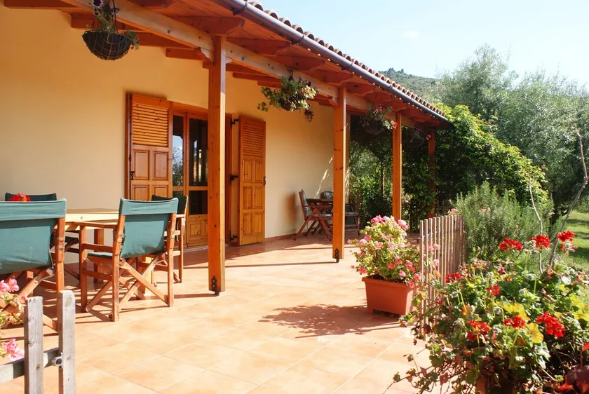 Renovated traditional farmhouse overlooking the sea 400 olive trees. - Image 1