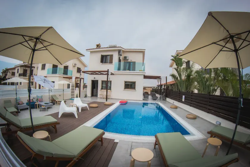 Villa Elena - Image 1
