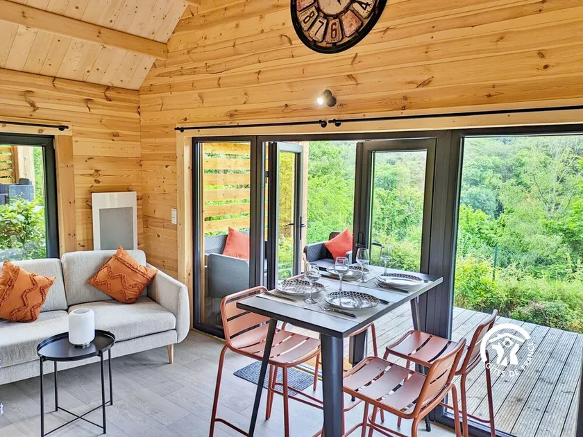 Chalet confortable 4 pers, nature et activités, proche Laval - Image 1