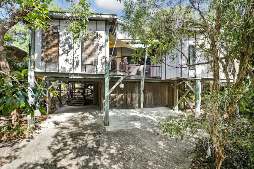 Beautiful Beachhouse In Central Point Lookout - Image 1