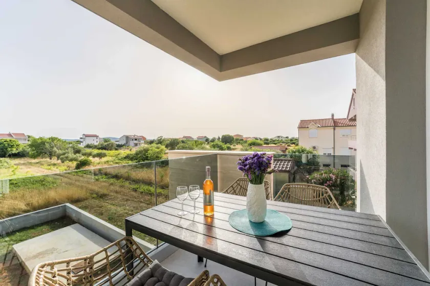 Luxury D Apartments - Image 1