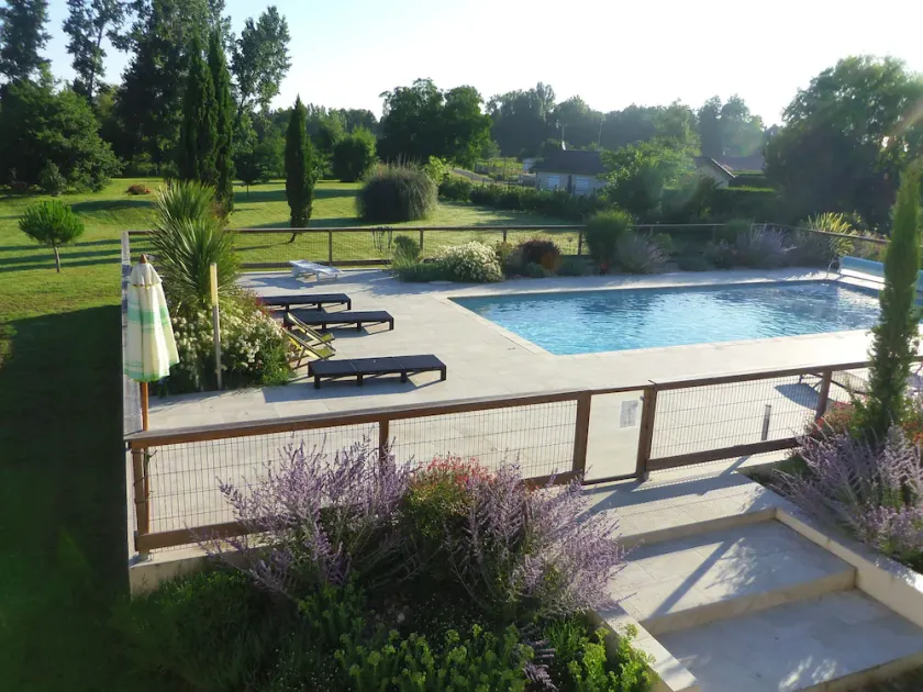 4 **** möbliertes Touristenhaus in 1ha2 Grundstück, beheiztem Pool und Teich - Image 1