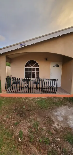 Nation Palace Home luxurious home 5 mins from hitstrip - Image 1