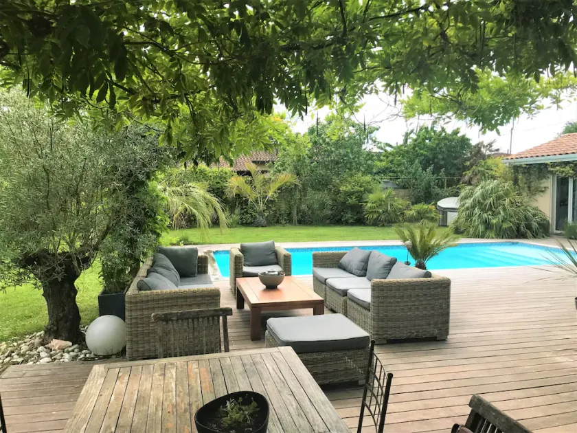 Grande Maison entre Bordeaux et le Bassin d'Arcachon, jacuzzi, piscine chauffée. - Image 1