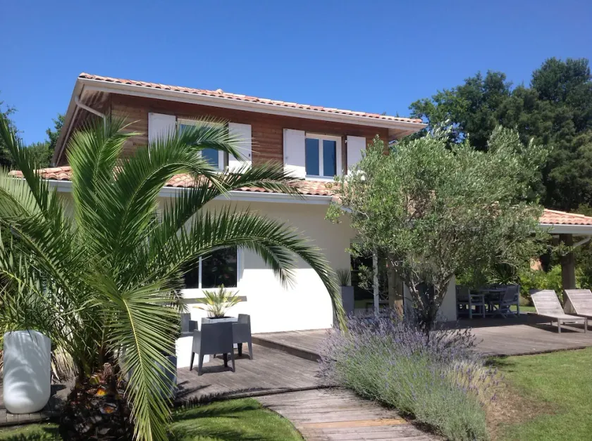 Beautiful quiet villa 160m2. 6P. 1.8 km beach on foot or by bike! - Image 1