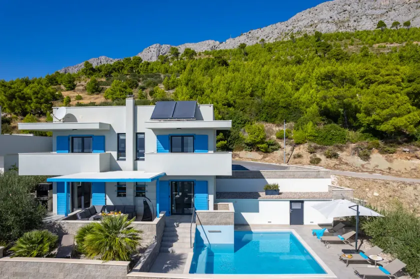 Villa Allegra with 32msq heated pool, 300m far from sandy beaches, open sea view - Image 1