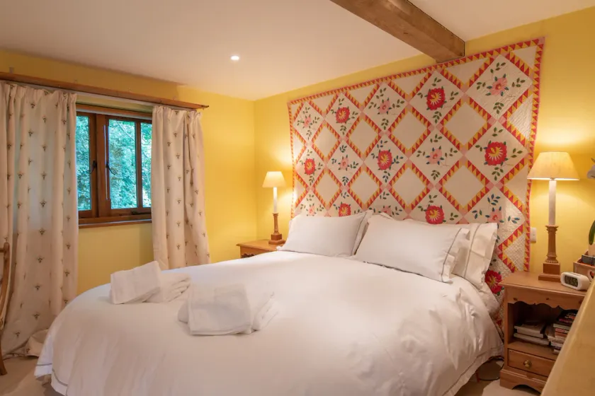 Stunning  2 bed/2 bath Country Retreat with huge gardens - Image 1