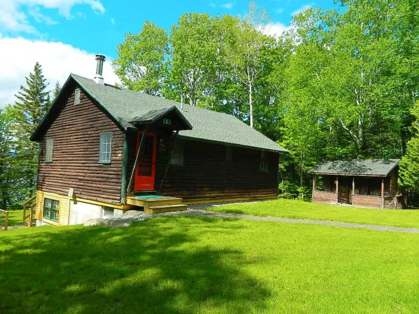 Rissbern II - Very charming and private setting on over 400ft of frontage on Rangeley Lake - Image 1