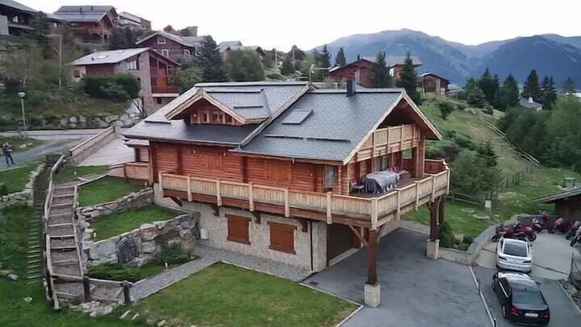 St Bernard - Superb family chalet - Image 1