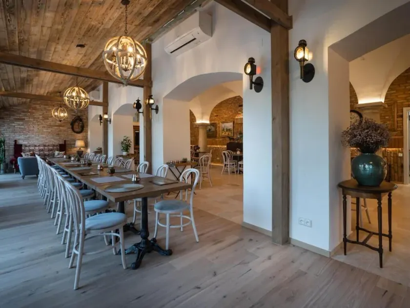 Arkady Hof Hotel - Image 1