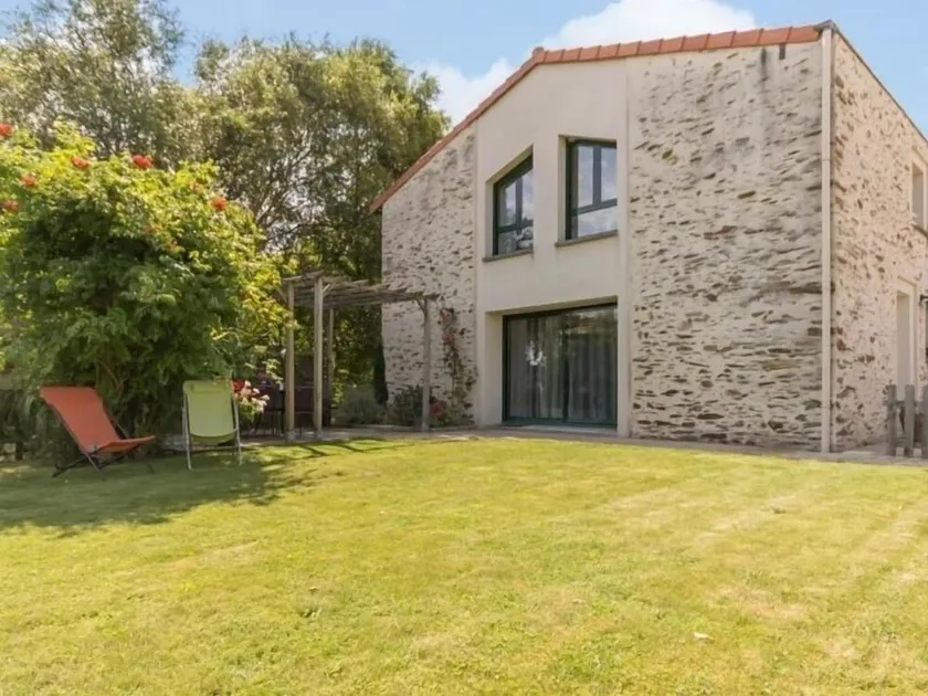 Charmante maison rénovée à 300m de la Loire avec jardin, terrasse, WiFi et équipements bébé - Image 1