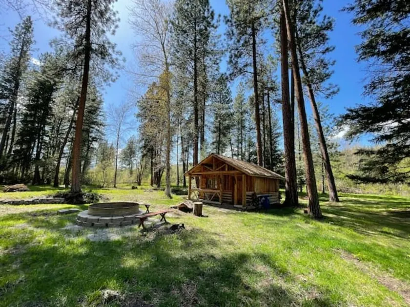 The Holmestead - Dry Cabin - Image 1
