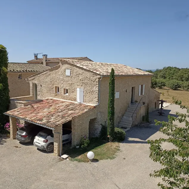 CHARMING SPACIOUS COTTAGE,SHARED SWIMMING POOL  IN FARMHOUSE . - Image 1