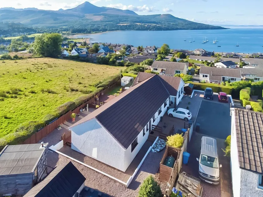 4 Schlafzimmer Unterkunft in Brodick, Isle of Arran - Image 1